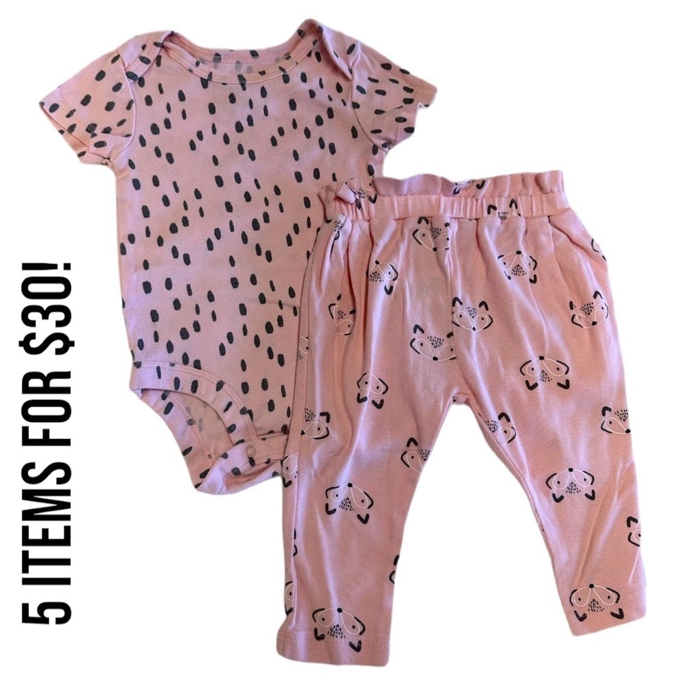 5/$30 Baby Girl 3-6M Matching Outfit​